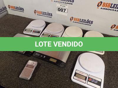 LOTE 007 - 07 BALANÇAS DIGITAL E 01 MINI BALANÇA DE PRECISÃO. (NO ESTADO) ATENÇÃO! FAZER A VISITAÇÃO ANTES DE ARREMATAR, NÃO SABEMOS SE FUNCIONA. LEILÃO NÃO TEM GARANTIA E NEM DEVOLUÇÃO, SUJEITO A POSSÍVEIS AVARIAS VISÍVEIS/OCULTAS E/OU AUSÊNCIA DE COMPONENTES.