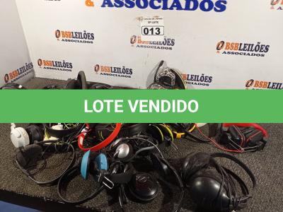 LOTE 013 - 01 LOTE COM FONES DE OUVIDO. (NO ESTADO) ATENÇÃO! FAZER A VISITAÇÃO ANTES DE ARREMATAR, NÃO SABEMOS SE FUNCIONA. LEILÃO NÃO TEM GARANTIA E NEM DEVOLUÇÃO, SUJEITO A POSSÍVEIS AVARIAS VISÍVEIS/OCULTAS E/OU AUSÊNCIA DE COMPONENTES.
