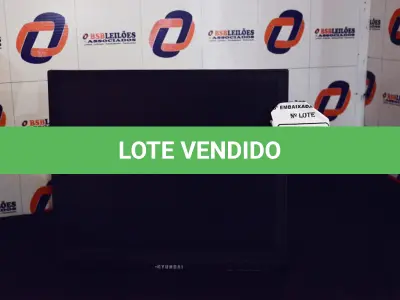 LOTE 085 - 01 MONITOR 19’’ LCD SEM O PÉ MARCA HYUNDAI. (NO ESTADO) AV9705J