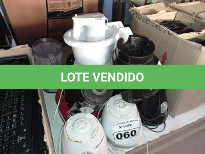 LOTE 060 - 09 BASES DE LIQUIDIFICADOR, 01 BATEDEIRA E 01 COPO DE LIQUIDIFICADOR. (NO ESTADO) ATENÇÃO! FAZER A VISITAÇÃO ANTES DE ARREMATAR, NÃO SABEMOS SE FUNCIONA. LEILÃO NÃO TEM GARANTIA E NEM DEVOLUÇÃO, SUJEITO A POSSÍVEIS AVARIAS VISÍVEIS/OCULTAS E/OU AUSÊNCIA DE COMPONENTES.