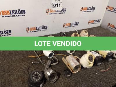LOTE 011 - 01 LOTE COM CÂMERAS DE SEGURANÇA. (NO ESTADO) ATENÇÃO! FAZER A VISITAÇÃO ANTES DE ARREMATAR, NÃO SABEMOS SE FUNCIONA. LEILÃO NÃO TEM GARANTIA E NEM DEVOLUÇÃO, SUJEITO A POSSÍVEIS AVARIAS VISÍVEIS/OCULTAS E/OU AUSÊNCIA DE COMPONENTES.