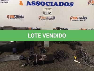 LOTE 002 - 01 CÂMERA FILMADORA COM CARREGADOR, BATERIA, CABOS, FLASH E CASE MARCA PANASONIC PALMCORDER AFX8 DIGITAL FAD. (NO ESTADO) ATENÇÃO! FAZER A VISITAÇÃO ANTES DE ARREMATAR, NÃO SABEMOS SE FUNCIONA. LEILÃO NÃO TEM GARANTIA E NEM DEVOLUÇÃO, SUJEITO A POSSÍVEIS AVARIAS VISÍVEIS/OCULTAS E/OU AUSÊNCIA DE COMPONENTES.