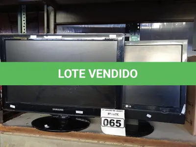 LOTE 065 - 07 MONITORES LCD PARA RETIRADA DE PEÇAS. (NO ESTADO) ATENÇÃO! FAZER A VISITAÇÃO ANTES DE ARREMATAR, NÃO SABEMOS SE FUNCIONA. LEILÃO NÃO TEM GARANTIA E NEM DEVOLUÇÃO, SUJEITO A POSSÍVEIS AVARIAS VISÍVEIS/OCULTAS E/OU AUSÊNCIA DE COMPONENTES.