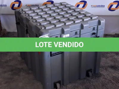 LOTE 033 - 01 CASE PARA TRANSPORTE NA COR CINZA. (CRATE) (NO ESTADO)0000027