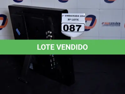 LOTE 087 - 01 MONITOR TV LED 19’’ SEM PÉ MARCA TOTEVIISON COM A TELA TRINCADA. (NO ESTADO) 0000031