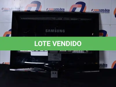 LOTE 004 - 01 MONITOR TV 24’’ MARCA SAMSUNG SEM O PÉ. (NO ESTADO) AV9550B