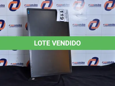 LOTE 119 - 01 MONITOR 19’’ LCD COM PÉ MARCA HYUNDAI. (NO ESTADO) AV9706M