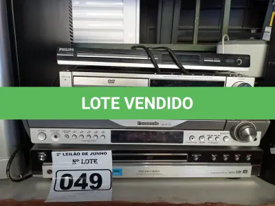 LOTE 049 - 04 DVDS MARCAS E MODELOS DIVERSOS. (NO ESTADO) ATENÇÃO! FAZER A VISITAÇÃO ANTES DE ARREMATAR, NÃO SABEMOS SE FUNCIONA. LEILÃO NÃO TEM GARANTIA E NEM DEVOLUÇÃO, SUJEITO A POSSÍVEIS AVARIAS VISÍVEIS/OCULTAS E/OU AUSÊNCIA DE COMPONENTES.