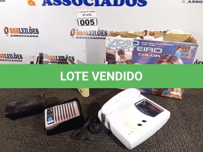 LOTE 005 - 01 LOTE COM 04 APARELHOS DE INTERFONE, SENDO 02 DE VÍDEO E 02 DE VOZ COM AVARIAS E 1 FECHADURA DIGITAL MARCA INTELBRAS FR 201. (NO ESTADO) ATENÇÃO! FAZER A VISITAÇÃO ANTES DE ARREMATAR, NÃO SABEMOS SE FUNCIONA. LEILÃO NÃO TEM GARANTIA E NEM DEVOLUÇÃO, SUJEITO A POSSÍVEIS AVARIAS VISÍVEIS/OCULTAS E/OU AUSÊNCIA DE COMPONENTES.
