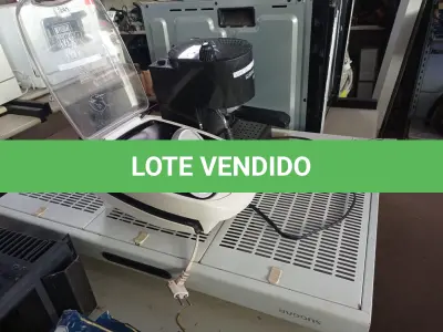 LOTE 259 - 01 SANDUICHEIRA, 01 CAFETEIRA E 01 SUGGAR. (NO ESTADO) ATENÇÃO! FAZER A VISITAÇÃO ANTES DE ARREMATAR, NÃO SABEMOS SE FUNCIONA. LEILÃO NÃO TEM GARANTIA E NEM DEVOLUÇÃO, SUJEITO A POSSÍVEIS AVARIAS VISÍVEIS/OCULTAS E/OU AUSÊNCIA DE COMPONENTES.