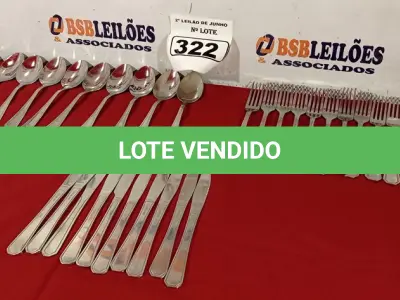 LOTE 322 - 01 LOTE COM 10 GARFOS, 10 COLHERES E 10 FACAS. (NO ESTADO) ATENÇÃO! FAZER A VISITAÇÃO ANTES DE ARREMATAR, NÃO SABEMOS SE FUNCIONA. LEILÃO NÃO TEM GARANTIA E NEM DEVOLUÇÃO, SUJEITO A POSSÍVEIS AVARIAS VISÍVEIS/OCULTAS E/OU AUSÊNCIA DE COMPONENTES.