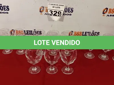 LOTE 329 - 12 TAÇAS PARA VINHO TINTO. (NO ESTADO) ATENÇÃO! FAZER A VISITAÇÃO ANTES DE ARREMATAR, NÃO SABEMOS SE FUNCIONA. LEILÃO NÃO TEM GARANTIA E NEM DEVOLUÇÃO, SUJEITO A POSSÍVEIS AVARIAS VISÍVEIS/OCULTAS E/OU AUSÊNCIA DE COMPONENTES.
