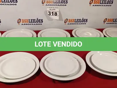 LOTE 318 - 10 PRATOS RASOS E 10 PRATOS DE SOBREMESA. (NO ESTADO) ATENÇÃO! FAZER A VISITAÇÃO ANTES DE ARREMATAR, NÃO SABEMOS SE FUNCIONA. LEILÃO NÃO TEM GARANTIA E NEM DEVOLUÇÃO, SUJEITO A POSSÍVEIS AVARIAS VISÍVEIS/OCULTAS E/OU AUSÊNCIA DE COMPONENTES.