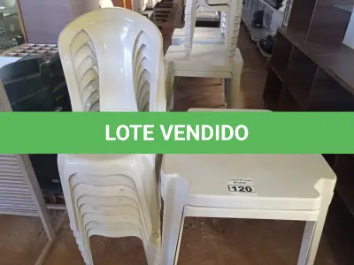 LOTE 120 - 02 JOGOS DE MESAS QUADRADAS DE PLÁSTICO NA COR BRANCA. (NO ESTADO) ATENÇÃO! FAZER A VISITAÇÃO ANTES DE ARREMATAR, NÃO SABEMOS SE FUNCIONA. LEILÃO NÃO TEM GARANTIA E NEM DEVOLUÇÃO, SUJEITO A POSSÍVEIS AVARIAS VISÍVEIS/OCULTAS E/OU AUSÊNCIA DE COMPONENTES.