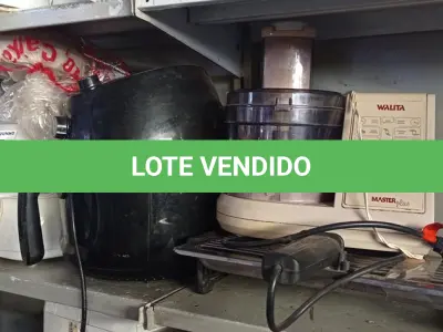 LOTE 251 - 01 MULTI MOEDOR, 01 AIR FRYER, 01 PANELA DE FAZER ARROZ ELÉTRICA, 01 CHURRASQUEIRA, 01 PROCESSADOR DE LEGUMES E 01 APARELHO PARA FAZER SORVETE COM AVARIAS. (NO ESTADO) ATENÇÃO! FAZER A VISITAÇÃO ANTES DE ARREMATAR, NÃO SABEMOS SE FUNCIONA. LEILÃO NÃO TEM GARANTIA E NEM DEVOLUÇÃO, SUJEITO A POSSÍVEIS AVARIAS VISÍVEIS/OCULTAS E/OU AUSÊNCIA DE COMPONENTES.
