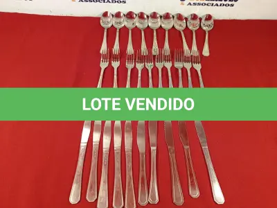 LOTE 293 - 01 LOTE COM 10 GARFOS, 10 COLHERES E 10 FACAS. (NO ESTADO) ATENÇÃO! FAZER A VISITAÇÃO ANTES DE ARREMATAR, NÃO SABEMOS SE FUNCIONA. LEILÃO NÃO TEM GARANTIA E NEM DEVOLUÇÃO, SUJEITO A POSSÍVEIS AVARIAS VISÍVEIS/OCULTAS E/OU AUSÊNCIA DE COMPONENTES.