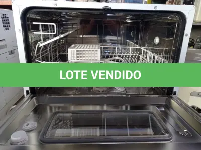 LOTE 241 - 01 LAVA LOUÇAS MARCA ELECTROLUX 110V. (NO ESTADO) ATENÇÃO! FAZER A VISITAÇÃO ANTES DE ARREMATAR, NÃO SABEMOS SE FUNCIONA. LEILÃO NÃO TEM GARANTIA E NEM DEVOLUÇÃO, SUJEITO A POSSÍVEIS AVARIAS VISÍVEIS/OCULTAS E/OU AUSÊNCIA DE COMPONENTES.