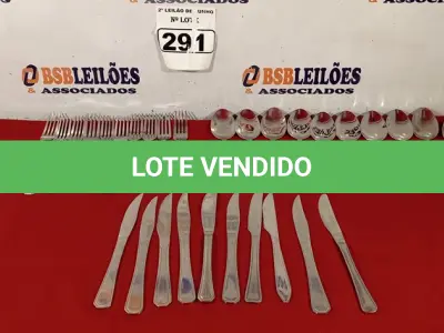 LOTE 291 - 01 LOTE COM 10 GARFOS, 10 COLHERES E 10 FACAS. (NO ESTADO) ATENÇÃO! FAZER A VISITAÇÃO ANTES DE ARREMATAR, NÃO SABEMOS SE FUNCIONA. LEILÃO NÃO TEM GARANTIA E NEM DEVOLUÇÃO, SUJEITO A POSSÍVEIS AVARIAS VISÍVEIS/OCULTAS E/OU AUSÊNCIA DE COMPONENTES.