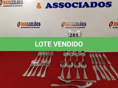 LOTE 285 - 01 LOTE COM 10 GARFOS, 10 COLHERES E 10 FACAS. (NO ESTADO) ATENÇÃO! FAZER A VISITAÇÃO ANTES DE ARREMATAR, NÃO SABEMOS SE FUNCIONA. LEILÃO NÃO TEM GARANTIA E NEM DEVOLUÇÃO, SUJEITO A POSSÍVEIS AVARIAS VISÍVEIS/OCULTAS E/OU AUSÊNCIA DE COMPONENTES.