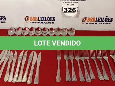 LOTE 326 - 01 LOTE COM 10 GARFOS, 10 COLHERES E 10 FACAS. (NO ESTADO) ATENÇÃO! FAZER A VISITAÇÃO ANTES DE ARREMATAR, NÃO SABEMOS SE FUNCIONA. LEILÃO NÃO TEM GARANTIA E NEM DEVOLUÇÃO, SUJEITO A POSSÍVEIS AVARIAS VISÍVEIS/OCULTAS E/OU AUSÊNCIA DE COMPONENTES.