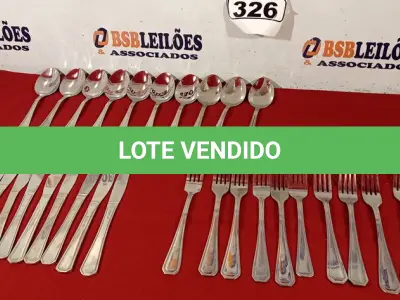 LOTE 326 - 01 LOTE COM 10 GARFOS, 10 COLHERES E 10 FACAS. (NO ESTADO) ATENÇÃO! FAZER A VISITAÇÃO ANTES DE ARREMATAR, NÃO SABEMOS SE FUNCIONA. LEILÃO NÃO TEM GARANTIA E NEM DEVOLUÇÃO, SUJEITO A POSSÍVEIS AVARIAS VISÍVEIS/OCULTAS E/OU AUSÊNCIA DE COMPONENTES.
