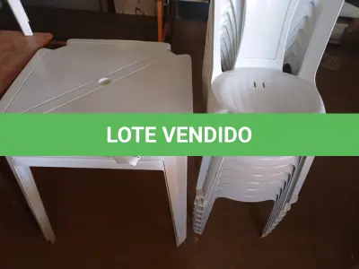LOTE 260 - 02 JOGOS DE MESAS QUADRADAS DE PLÁSTICO NA COR BRANCA. (NO ESTADO) ATENÇÃO! FAZER A VISITAÇÃO ANTES DE ARREMATAR, NÃO SABEMOS SE FUNCIONA. LEILÃO NÃO TEM GARANTIA E NEM DEVOLUÇÃO, SUJEITO A POSSÍVEIS AVARIAS VISÍVEIS/OCULTAS E/OU AUSÊNCIA DE COMPONENTES.