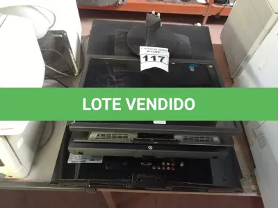 LOTE 117 - 09 MONITORES LCD MARCAS E MODELOS DIVERSOS COM AVARIAS. (NO ESTADO) ATENÇÃO! FAZER A VISITAÇÃO ANTES DE ARREMATAR, NÃO SABEMOS SE FUNCIONA. LEILÃO NÃO TEM GARANTIA E NEM DEVOLUÇÃO, SUJEITO A POSSÍVEIS AVARIAS VISÍVEIS/OCULTAS E/OU AUSÊNCIA DE COMPONENTES.