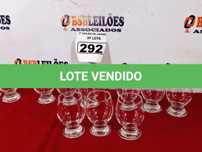 LOTE 292 - 12 TAÇAS PARA ÁGUA. (NO ESTADO) ATENÇÃO! FAZER A VISITAÇÃO ANTES DE ARREMATAR, NÃO SABEMOS SE FUNCIONA. LEILÃO NÃO TEM GARANTIA E NEM DEVOLUÇÃO, SUJEITO A POSSÍVEIS AVARIAS VISÍVEIS/OCULTAS E/OU AUSÊNCIA DE COMPONENTES.