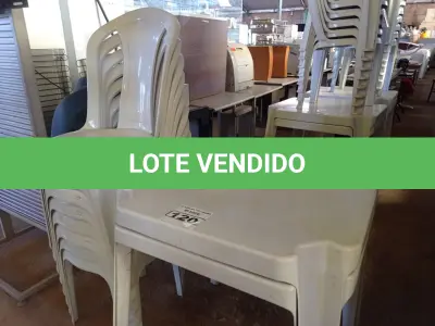LOTE 120 - 02 JOGOS DE MESAS QUADRADAS DE PLÁSTICO NA COR BRANCA. (NO ESTADO) ATENÇÃO! FAZER A VISITAÇÃO ANTES DE ARREMATAR, NÃO SABEMOS SE FUNCIONA. LEILÃO NÃO TEM GARANTIA E NEM DEVOLUÇÃO, SUJEITO A POSSÍVEIS AVARIAS VISÍVEIS/OCULTAS E/OU AUSÊNCIA DE COMPONENTES.