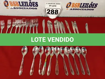 LOTE 288 - 01 LOTE COM 10 GARFOS, 10 FACAS E 10 COLHERES DE SOBREMESA. (NO ESTADO) ATENÇÃO! FAZER A VISITAÇÃO ANTES DE ARREMATAR, NÃO SABEMOS SE FUNCIONA. LEILÃO NÃO TEM GARANTIA E NEM DEVOLUÇÃO, SUJEITO A POSSÍVEIS AVARIAS VISÍVEIS/OCULTAS E/OU AUSÊNCIA DE COMPONENTES.