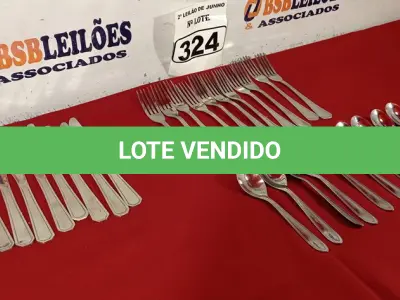 LOTE 324 - 01 LOTE COM 10 GARFOS, 10 FACAS E 10 COLHERES DE SOBREMESA. (NO ESTADO) ATENÇÃO! FAZER A VISITAÇÃO ANTES DE ARREMATAR, NÃO SABEMOS SE FUNCIONA. LEILÃO NÃO TEM GARANTIA E NEM DEVOLUÇÃO, SUJEITO A POSSÍVEIS AVARIAS VISÍVEIS/OCULTAS E/OU AUSÊNCIA DE COMPONENTES.