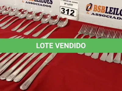 LOTE 312 - 01 LOTE COM 10 GARFOS, 10 COLHERES E 10 FACAS. (NO ESTADO) ATENÇÃO! FAZER A VISITAÇÃO ANTES DE ARREMATAR, NÃO SABEMOS SE FUNCIONA. LEILÃO NÃO TEM GARANTIA E NEM DEVOLUÇÃO, SUJEITO A POSSÍVEIS AVARIAS VISÍVEIS/OCULTAS E/OU AUSÊNCIA DE COMPONENTES.