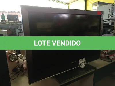 LOTE 273 - 01 TV 40’’ MARCA SONY SEM CABO E SEM CONTROLE. (LIGANDO)(NO ESTADO) ATENÇÃO! FAZER A VISITAÇÃO ANTES DE ARREMATAR, NÃO SABEMOS SE FUNCIONA. LEILÃO NÃO TEM GARANTIA E NEM DEVOLUÇÃO, SUJEITO A POSSÍVEIS AVARIAS VISÍVEIS/OCULTAS E/OU AUSÊNCIA DE COMPONENTES.
