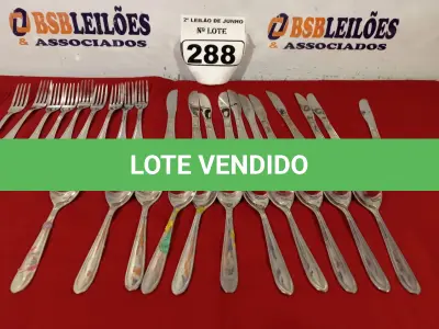 LOTE 288 - 01 LOTE COM 10 GARFOS, 10 FACAS E 10 COLHERES DE SOBREMESA. (NO ESTADO) ATENÇÃO! FAZER A VISITAÇÃO ANTES DE ARREMATAR, NÃO SABEMOS SE FUNCIONA. LEILÃO NÃO TEM GARANTIA E NEM DEVOLUÇÃO, SUJEITO A POSSÍVEIS AVARIAS VISÍVEIS/OCULTAS E/OU AUSÊNCIA DE COMPONENTES.