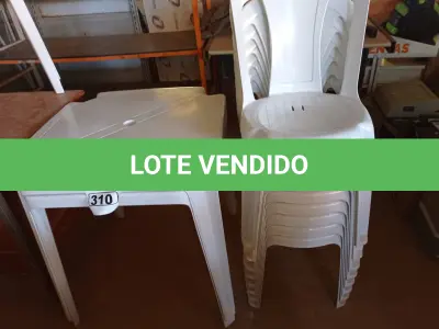 LOTE 310 - 02 JOGOS DE MESAS QUADRADAS DE PLÁSTICO NA COR BRANCA. (NO ESTADO) ATENÇÃO! FAZER A VISITAÇÃO ANTES DE ARREMATAR, NÃO SABEMOS SE FUNCIONA. LEILÃO NÃO TEM GARANTIA E NEM DEVOLUÇÃO, SUJEITO A POSSÍVEIS AVARIAS VISÍVEIS/OCULTAS E/OU AUSÊNCIA DE COMPONENTES.