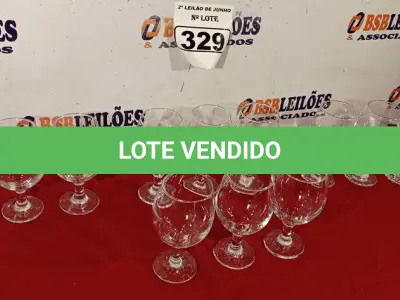 LOTE 329 - 12 TAÇAS PARA VINHO TINTO. (NO ESTADO) ATENÇÃO! FAZER A VISITAÇÃO ANTES DE ARREMATAR, NÃO SABEMOS SE FUNCIONA. LEILÃO NÃO TEM GARANTIA E NEM DEVOLUÇÃO, SUJEITO A POSSÍVEIS AVARIAS VISÍVEIS/OCULTAS E/OU AUSÊNCIA DE COMPONENTES.