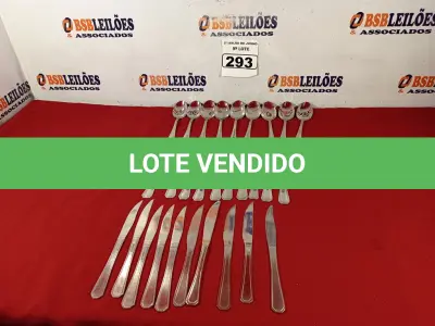 LOTE 293 - 01 LOTE COM 10 GARFOS, 10 COLHERES E 10 FACAS. (NO ESTADO) ATENÇÃO! FAZER A VISITAÇÃO ANTES DE ARREMATAR, NÃO SABEMOS SE FUNCIONA. LEILÃO NÃO TEM GARANTIA E NEM DEVOLUÇÃO, SUJEITO A POSSÍVEIS AVARIAS VISÍVEIS/OCULTAS E/OU AUSÊNCIA DE COMPONENTES.