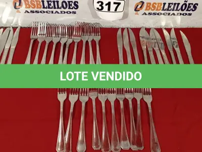 LOTE 317 - 01 LOTE COM 02 JOGOS DE FACAS E 02 JOGOS DE GARFOS. (NO ESTADO) ATENÇÃO! FAZER A VISITAÇÃO ANTES DE ARREMATAR, NÃO SABEMOS SE FUNCIONA. LEILÃO NÃO TEM GARANTIA E NEM DEVOLUÇÃO, SUJEITO A POSSÍVEIS AVARIAS VISÍVEIS/OCULTAS E/OU AUSÊNCIA DE COMPONENTES.