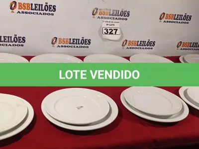LOTE 327 - 10 PRATOS RASOS E 06 PRATOS DE SOBREMESA. (NO ESTADO) ATENÇÃO! FAZER A VISITAÇÃO ANTES DE ARREMATAR, NÃO SABEMOS SE FUNCIONA. LEILÃO NÃO TEM GARANTIA E NEM DEVOLUÇÃO, SUJEITO A POSSÍVEIS AVARIAS VISÍVEIS/OCULTAS E/OU AUSÊNCIA DE COMPONENTES.