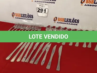 LOTE 291 - 01 LOTE COM 10 GARFOS, 10 COLHERES E 10 FACAS. (NO ESTADO) ATENÇÃO! FAZER A VISITAÇÃO ANTES DE ARREMATAR, NÃO SABEMOS SE FUNCIONA. LEILÃO NÃO TEM GARANTIA E NEM DEVOLUÇÃO, SUJEITO A POSSÍVEIS AVARIAS VISÍVEIS/OCULTAS E/OU AUSÊNCIA DE COMPONENTES.