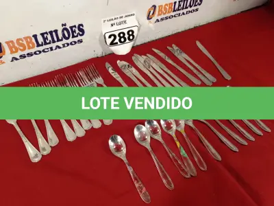 LOTE 288 - 01 LOTE COM 10 GARFOS, 10 FACAS E 10 COLHERES DE SOBREMESA. (NO ESTADO) ATENÇÃO! FAZER A VISITAÇÃO ANTES DE ARREMATAR, NÃO SABEMOS SE FUNCIONA. LEILÃO NÃO TEM GARANTIA E NEM DEVOLUÇÃO, SUJEITO A POSSÍVEIS AVARIAS VISÍVEIS/OCULTAS E/OU AUSÊNCIA DE COMPONENTES.