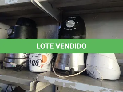 LOTE 108 - 01 LOTE COM 06 BASES PARA LIQUIDIFICADOR MARCAS E MODELOS DIVERSOS. (NO ESTADO) ATENÇÃO! FAZER A VISITAÇÃO ANTES DE ARREMATAR, NÃO SABEMOS SE FUNCIONA. LEILÃO NÃO TEM GARANTIA E NEM DEVOLUÇÃO, SUJEITO A POSSÍVEIS AVARIAS VISÍVEIS/OCULTAS E/OU AUSÊNCIA DE COMPONENTES.