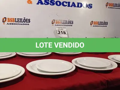 LOTE 318 - 10 PRATOS RASOS E 10 PRATOS DE SOBREMESA. (NO ESTADO) ATENÇÃO! FAZER A VISITAÇÃO ANTES DE ARREMATAR, NÃO SABEMOS SE FUNCIONA. LEILÃO NÃO TEM GARANTIA E NEM DEVOLUÇÃO, SUJEITO A POSSÍVEIS AVARIAS VISÍVEIS/OCULTAS E/OU AUSÊNCIA DE COMPONENTES.