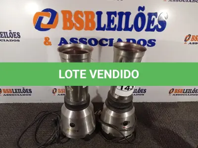 LOTE 143 - 02 LIQUIDIFICADORES SEMI INDUSTRIAL COM AVARIAS. (NO ESTADO) ATENÇÃO! FAZER A VISITAÇÃO ANTES DE ARREMATAR, NÃO SABEMOS SE FUNCIONA. LEILÃO NÃO TEM GARANTIA E NEM DEVOLUÇÃO, SUJEITO A POSSÍVEIS AVARIAS VISÍVEIS/OCULTAS E/OU AUSÊNCIA DE COMPONENTES.