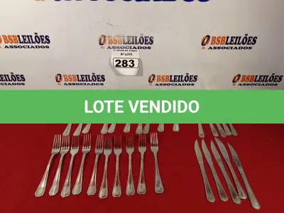 LOTE 283 - 01 LOTE COM 10 GARFOS, 10 COLHERES E 10 FACAS. (NO ESTADO) ATENÇÃO! FAZER A VISITAÇÃO ANTES DE ARREMATAR, NÃO SABEMOS SE FUNCIONA. LEILÃO NÃO TEM GARANTIA E NEM DEVOLUÇÃO, SUJEITO A POSSÍVEIS AVARIAS VISÍVEIS/OCULTAS E/OU AUSÊNCIA DE COMPONENTES.