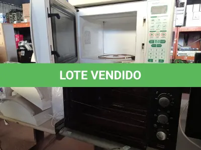 LOTE 233 - 02 MICRO ONDAS SEM PRATO E 01 FORNO ELÉTRICO MARCA BEST PARA RETIRADA DE PEÇAS.   (NO ESTADO) ATENÇÃO! FAZER A VISITAÇÃO ANTES DE ARREMATAR, NÃO SABEMOS SE FUNCIONA. LEILÃO NÃO TEM GARANTIA E NEM DEVOLUÇÃO, SUJEITO A POSSÍVEIS AVARIAS VISÍVEIS/OCULTAS E/OU AUSÊNCIA DE COMPONENTES.