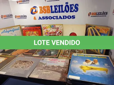 LOTE 083 - 01 LOTE COM DIVERSOS LPS VARIADOS. (NO ESTADO) ATENÇÃO! FAZER A VISITAÇÃO ANTES DE ARREMATAR, NÃO SABEMOS SE FUNCIONA. LEILÃO NÃO TEM GARANTIA E NEM DEVOLUÇÃO, SUJEITO A POSSÍVEIS AVARIAS VISÍVEIS/OCULTAS E/OU AUSÊNCIA DE COMPONENTES.