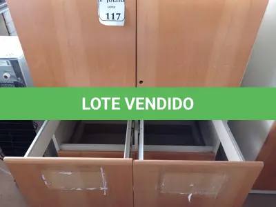 LOTE 117 - 01 ARMÁRIO 02 PORTAS E 04 GAVETAS. (NO ESTADO) ATENÇÃO! FAZER A VISITAÇÃO ANTES DE ARREMATAR, NÃO SABEMOS SE FUNCIONA. LEILÃO NÃO TEM GARANTIA E NEM DEVOLUÇÃO, SUJEITO A POSSÍVEIS AVARIAS VISÍVEIS/OCULTAS E/OU AUSÊNCIA DE COMPONENTES.