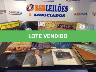 LOTE 128 - 01 LOTE COM DIVERSOS LPS VARIADOS. (NO ESTADO) ATENÇÃO! FAZER A VISITAÇÃO ANTES DE ARREMATAR, NÃO SABEMOS SE FUNCIONA. LEILÃO NÃO TEM GARANTIA E NEM DEVOLUÇÃO, SUJEITO A POSSÍVEIS AVARIAS VISÍVEIS/OCULTAS E/OU AUSÊNCIA DE COMPONENTES.
