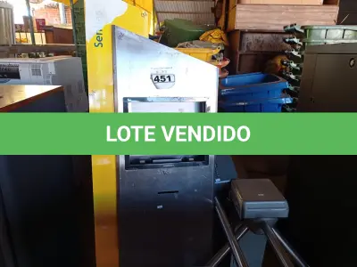 LOTE 451 - 02 CATRACAS E 01 TOTEN INCOMPLETO PARA SENHA (NO ESTADO) ATENÇÃO! FAZER A VISITAÇÃO ANTES DE ARREMATAR, NÃO SABEMOS SE FUNCIONA. LEILÃO NÃO TEM GARANTIA E NEM DEVOLUÇÃO, SUJEITO A POSSÍVEIS AVARIAS VISÍVEIS/OCULTAS E/OU AUSÊNCIA DE COMPONENTES.